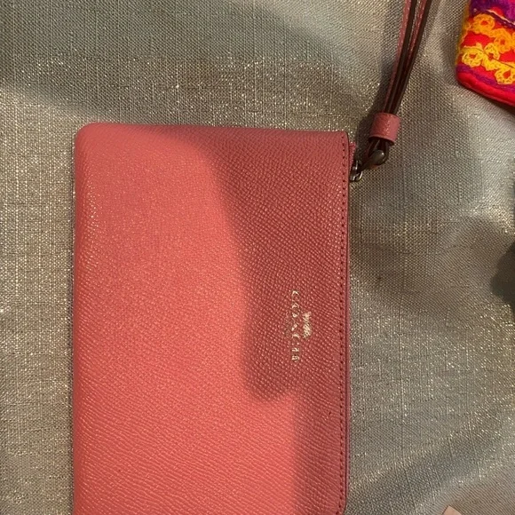 Nwt COACH MINI WRISTLET - Picture 8 of 8
